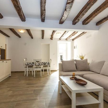 Apartment Nena- Apartman Sa Posebnim Ulazom U Prizemlju, Terasom I Zelenom Okucnicom Rakotule Exterior foto